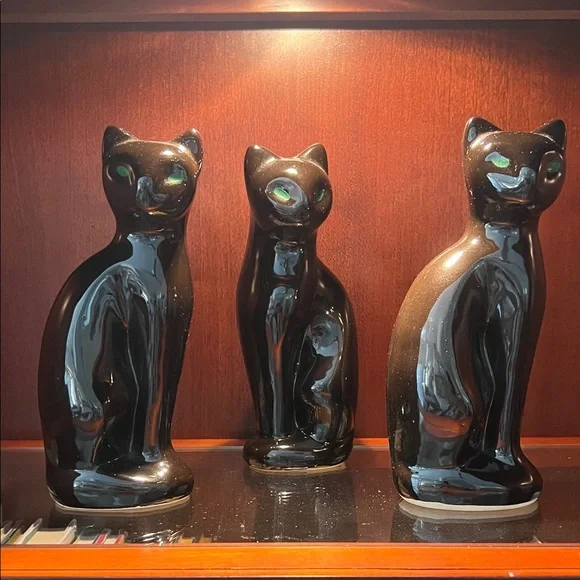 3 Green Eyed Black Cats - Picture 1 of 9